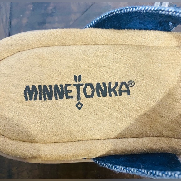 Minnetonka Silverthorne Thong Sandals Slip On Leather Jeweled Padded Foot Blue 7 - Picture 5 of 11